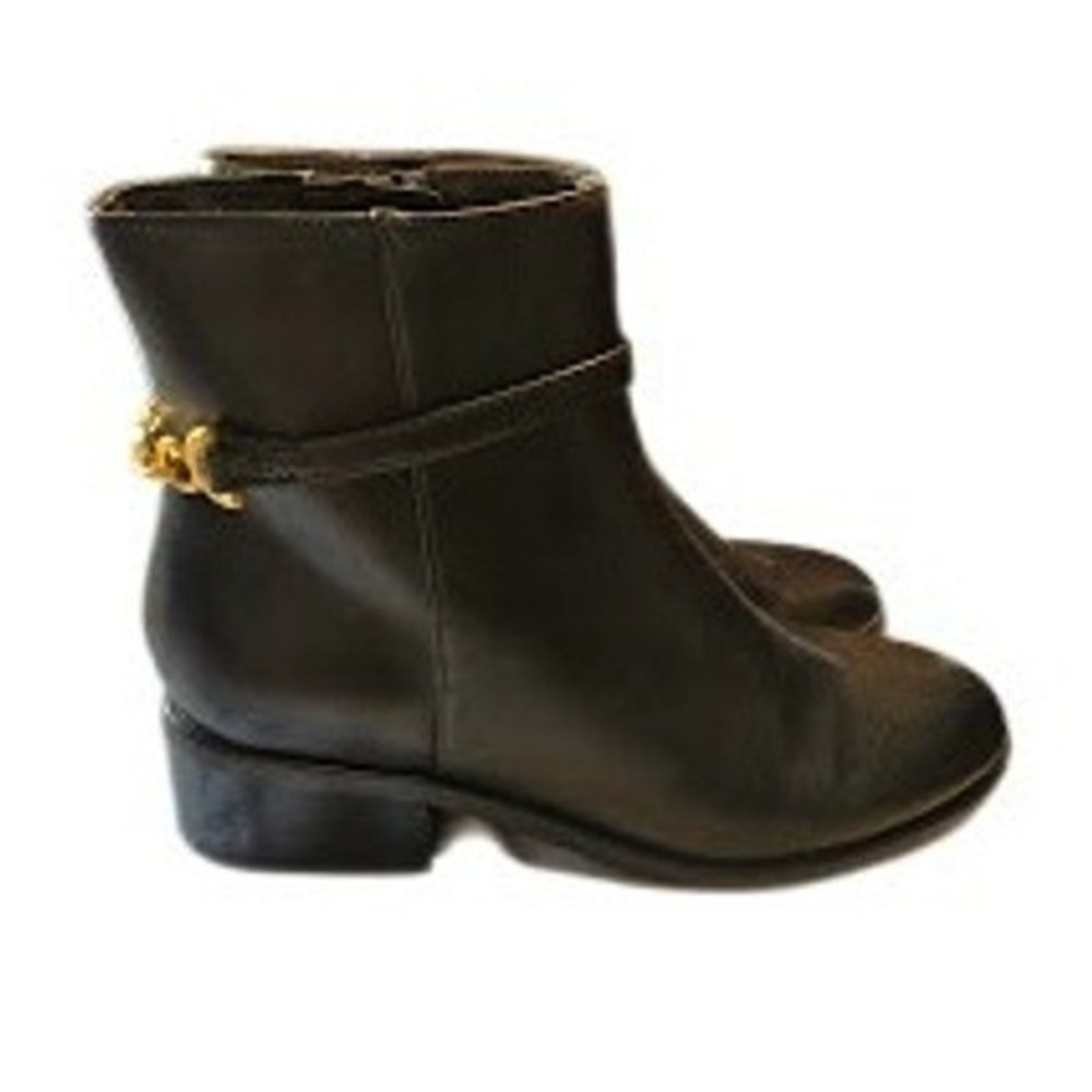 Bandolino Black Leather Ankle Boots Gold‎ Chain Accent Side Zip Women's Size 6